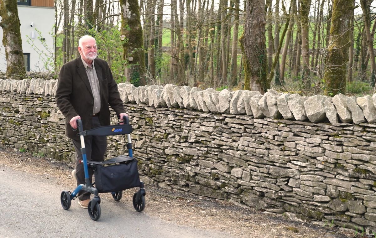 Four-Wheel Aluminium Dual-Folding Rollator
