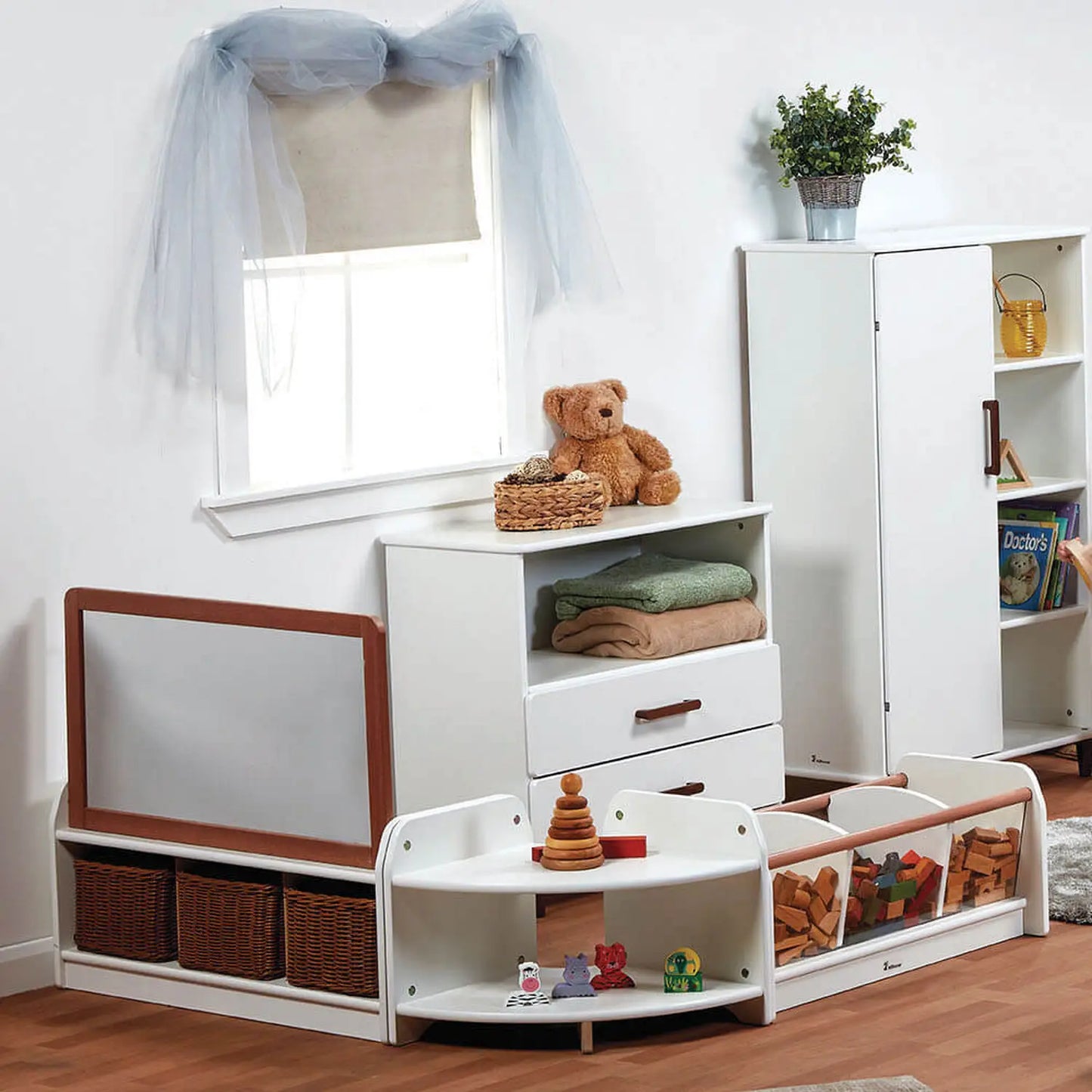 Low Storage Unit White (23361) (PT929)