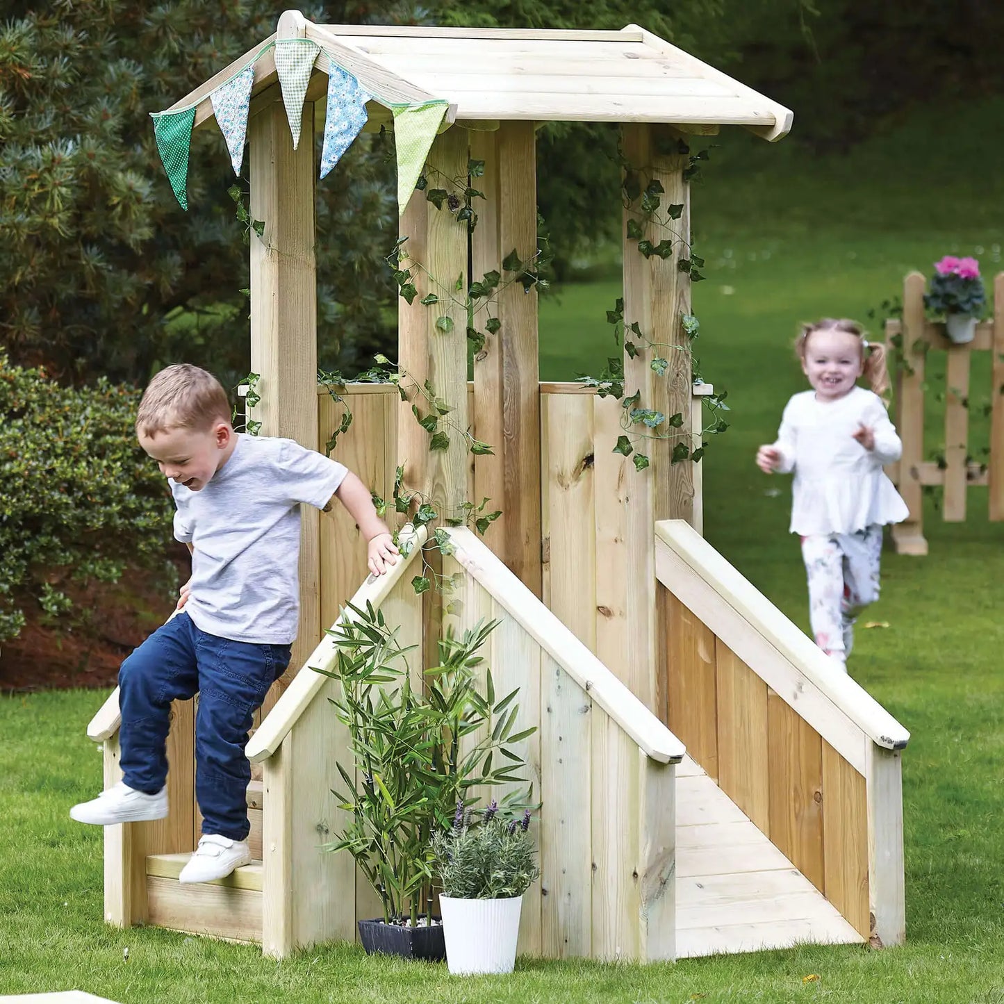 Wooden Outdoor Kinder Gym (42970) (DR070)