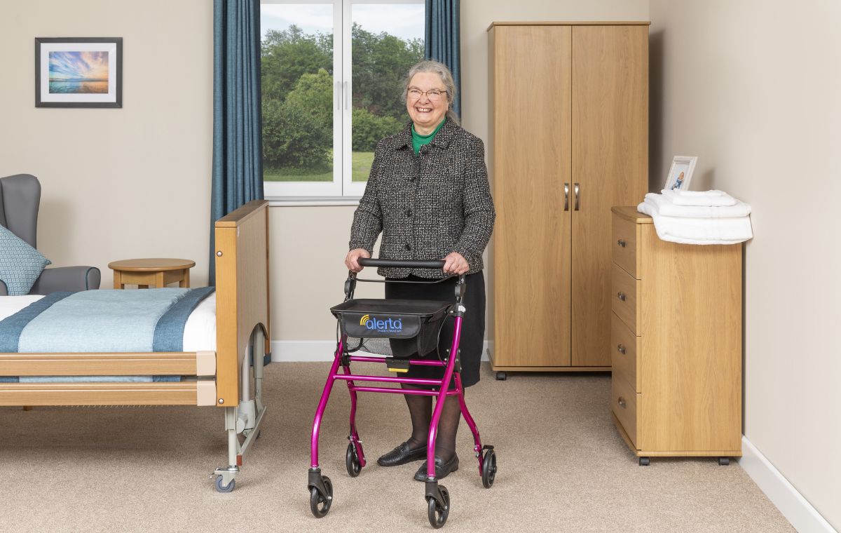 Four-Wheel Aluminium Indoor Rollator - Green
