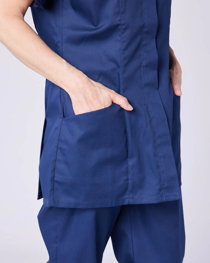 WOMEN’S ZIP FRONT NURSE TUNIC UNIFORM WITH ROUNDED COLLAR